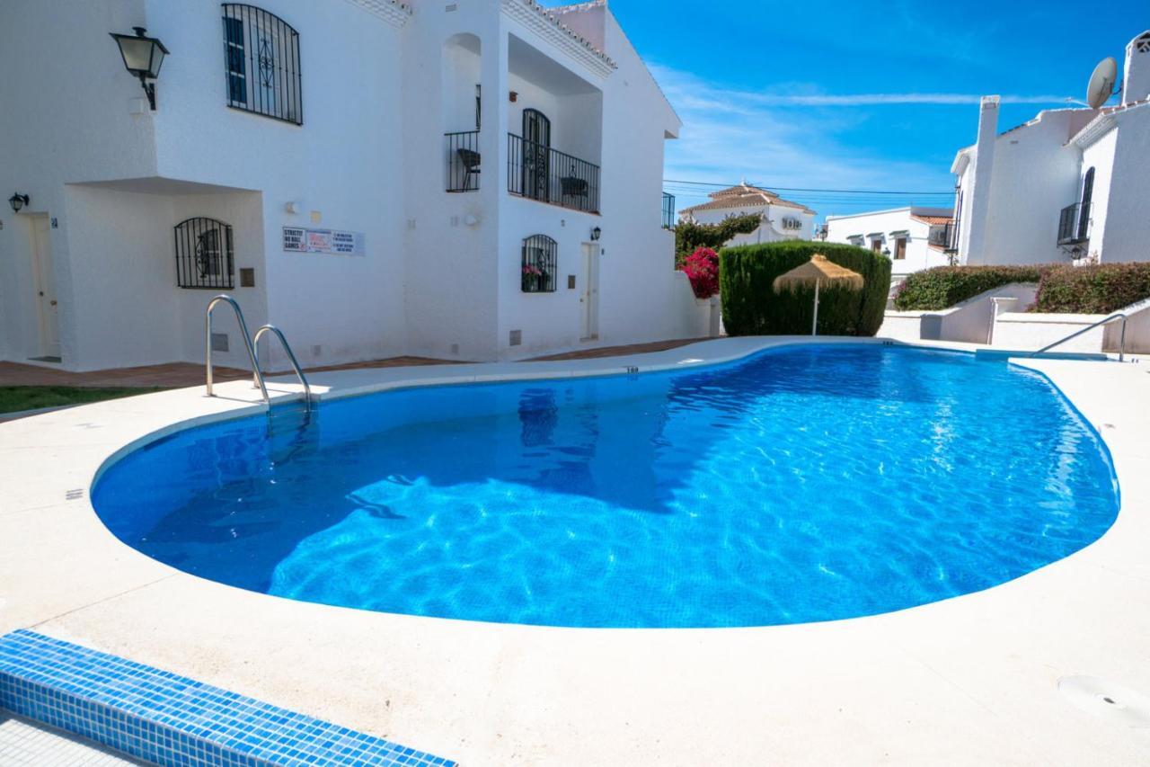 Pinos 11 Menyber Apartment Nerja Exterior foto